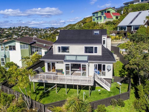 8 Selkirk Way, Karori, Wellington