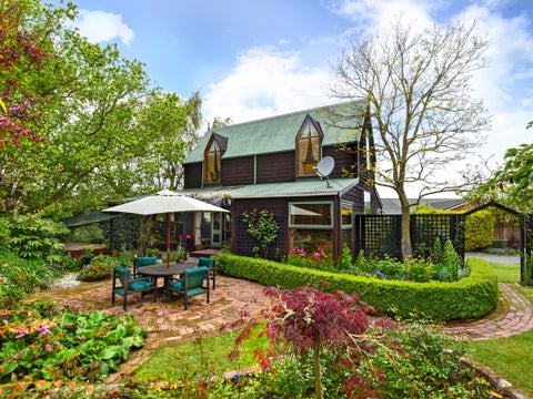 10 Snowdon Place, Darfield, Darfield