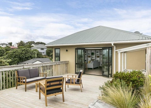 10 View Road, Tītahi Bay, Porirua