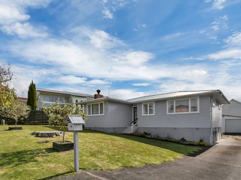 16 Patts Avenue, Glendene, Auckland