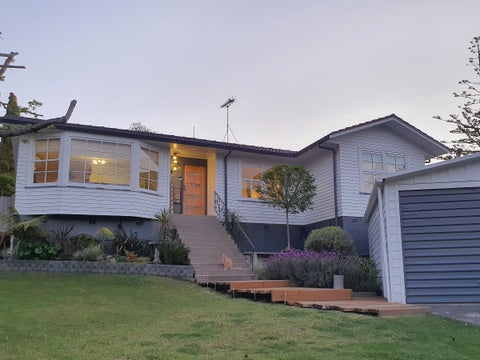 15 Fairdale Place, Birkdale, Auckland