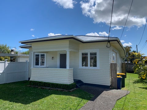 2/90 Beach Haven Road, Beach Haven, Auckland