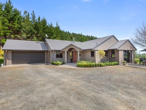 2B Maungatawhiri Road, Raglan