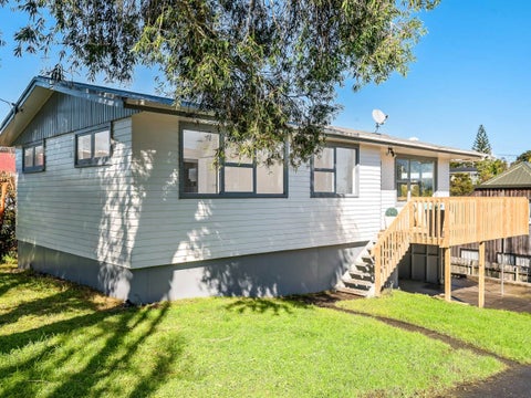 1/25 Drome View Place, Beach Haven, Auckland
