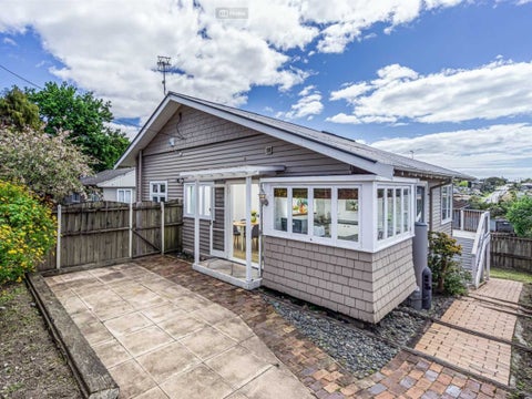 1/23 Quebec Road, Milford, Auckland