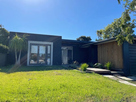 5 Booralee Avenue, Botany Downs, Auckland