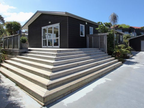 6 Harakeke Place, Raglan, Raglan