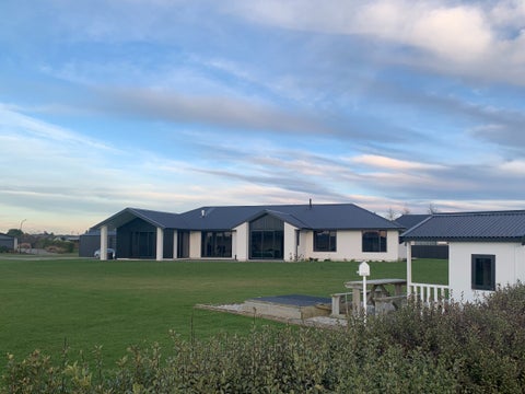 7 Longwood Drive, Winton, Winton