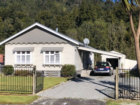 81 Harihari Tship Road, HARIHARI, Harihari