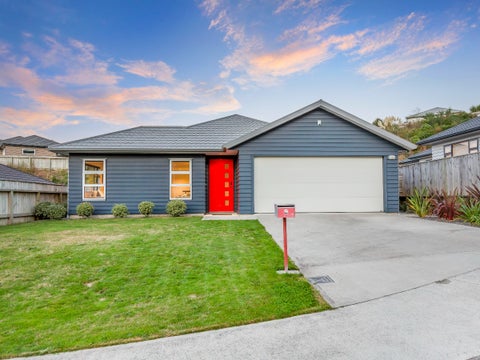 9 Spritsail Place, Whitby, Porirua