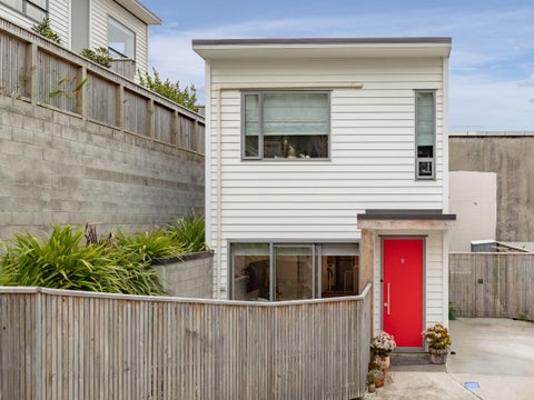 6/7 Handyside Street, Tawa, Wellington
