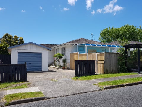 32 Weatherly Road, Torbay, Auckland