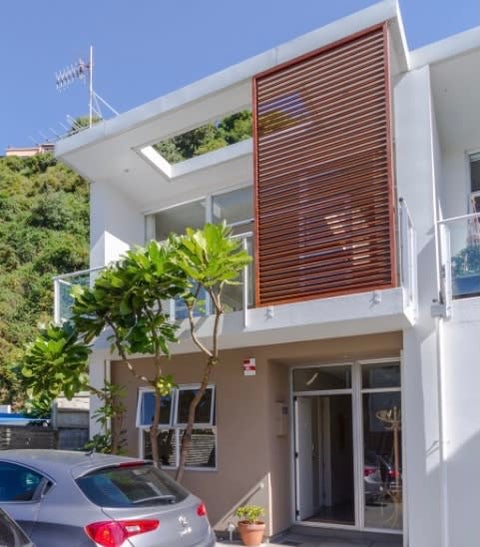 2/306 Evans Bay Parade, Hataitai, Wellington