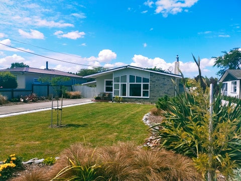11 Augustus Street, Carterton