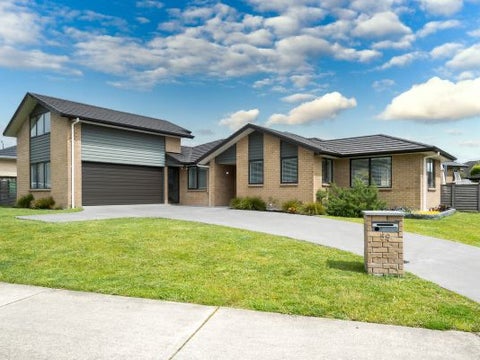 59 Pohutukawa Parade, Riverhead, Riverhead