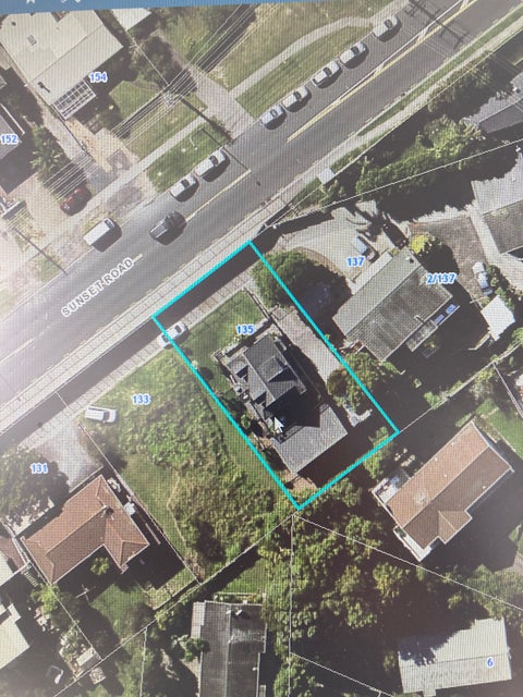 135 Sunset Road, Totara Vale, Auckland