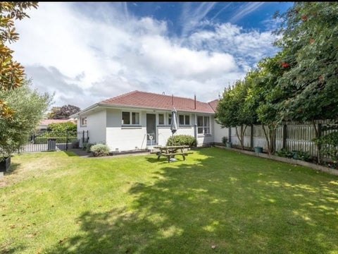 2/4 Hudson Street, Bryndwr, Christchurch