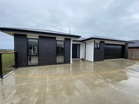 28 Cyprus Place, Fitzherbert, Palmerston North