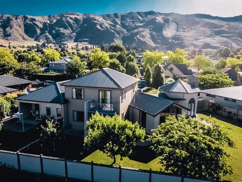 8 Stonebridge Close, WANAKA