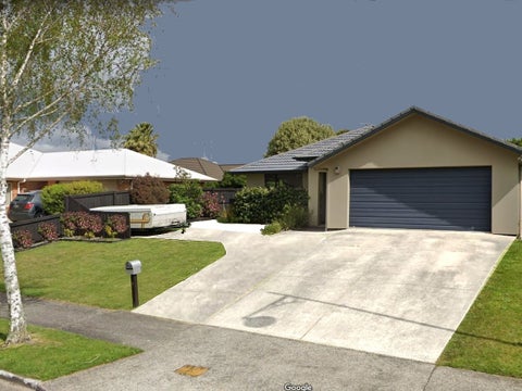 6 Holford Place, Huntington, Hamilton