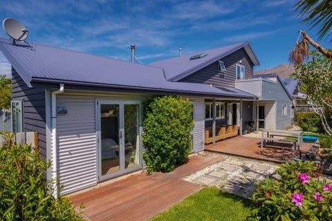1 Koru Way, Wanaka
