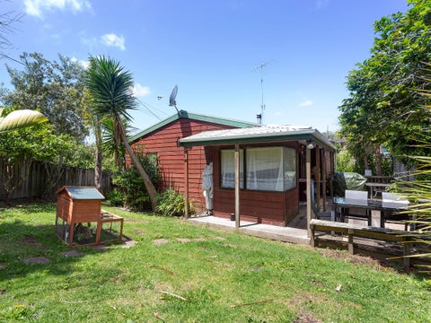 2/716 Beach Road, Browns Bay, Auckland