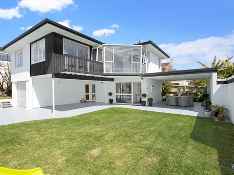 1 Mirwill Road, Rothesay Bay, Auckland