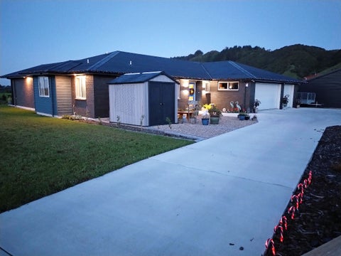 45 Mountain View Drive, Manakau, Otaki