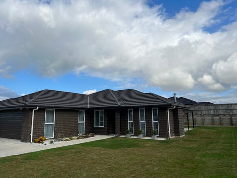 13 Mediterranean Grove, Fitzherbert, Palmerston North