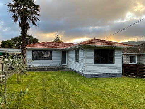 100 Fraser Street, Wainuiomata, Lower Hutt