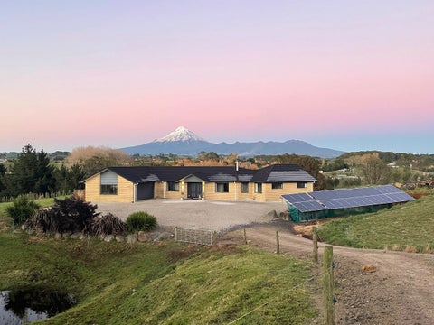 326 Paraite Road, Paraite, New Plymouth