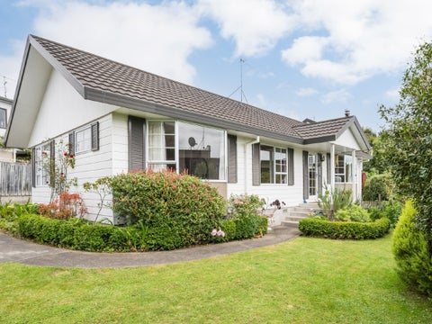50 Churchill Avenue, Richmond