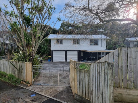 73 Heta Road, Highlands Park, New Plymouth