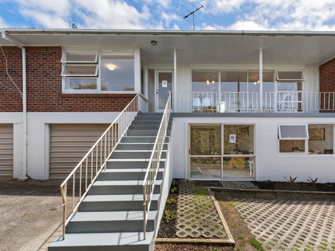 2/81 Raleigh Road, Northcote, Auckland