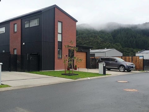 7 Kindergarten Lane, Wallaceville, Upper Hutt