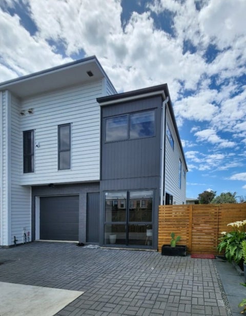 74F Mckenzie Road, Mangere Bridge, Auckland