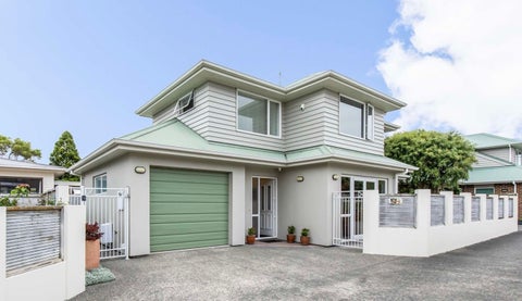 53A Oxford Street, Tawa, Wellington