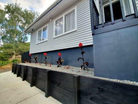 9 Beeche Place, Birkdale, Auckland