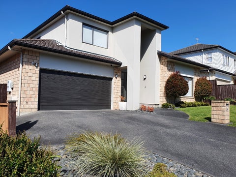 14 Gibbston Crescent, Flat Bush, Auckland