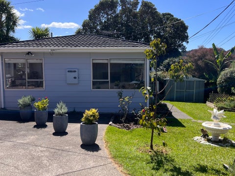 1/16 Gazelle Avenue, Beach Haven, North Shore City