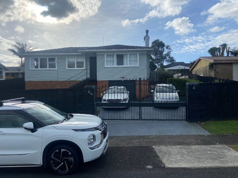 12 McQuarrie Avenue, Wattle Downs, Auckland