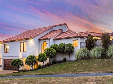 2 Navigation Drive, Whitby, Porirua