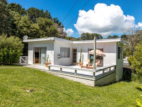 4 Victoria Road North, Onetangi, Waiheke Island