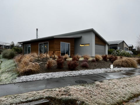 24 Makomako Road, Wanaka