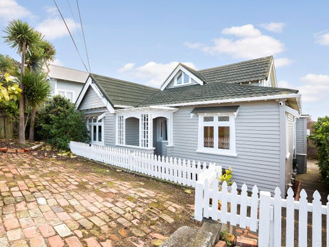 14 Milne Terrace, Island Bay, Wellington