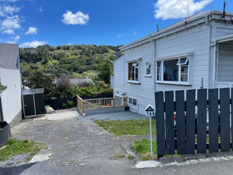 16 Hamilton Road, Hataitai, Wellington