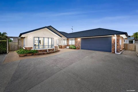 21 Araminta Place, Beachlands, Auckland