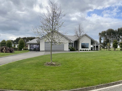 20 Loveston Lane, Kelvin Grove, Palmerston North