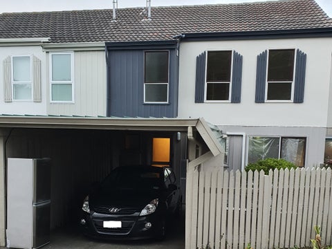 10 Hollydale Grove, Churton Park, Wellington