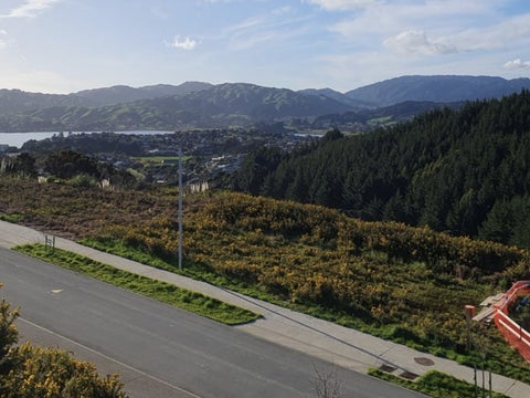 6 Camber Drive, Whitby, Porirua